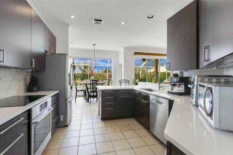 Villa ou maison à vendre à Clermont, Floride: 5 chambres, 252.14 m2 № 1778129 - photo 8