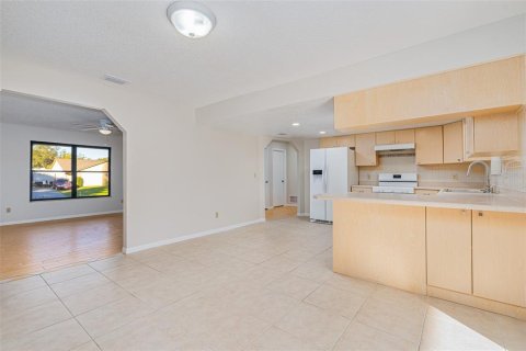 House in Edgewater, Florida 3 bedrooms, 133.78 sq.m. № 1616472 - photo 6