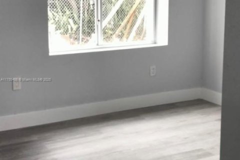 Immobilier commercial à vendre à West Palm Beach, Floride: 278.71 m2 № 1985292 - photo 9