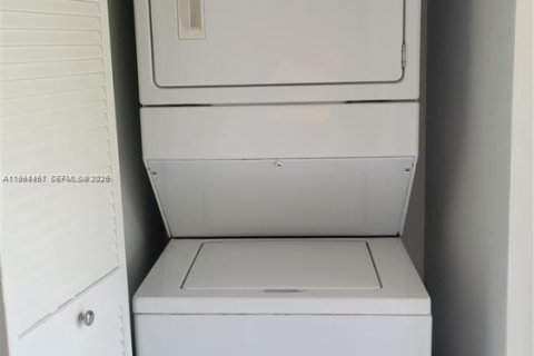 Touwnhouse à vendre à Weston, Floride: 2 chambres, 103.12 m2 № 2056213 - photo 6