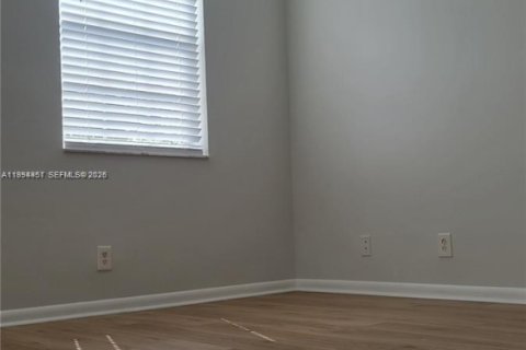 Touwnhouse à vendre à Weston, Floride: 2 chambres, 103.12 m2 № 2056213 - photo 7