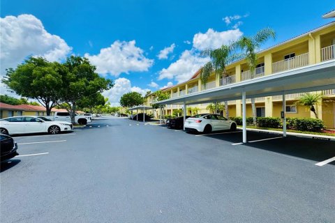 Copropriété à louer à Naples, Floride: 2 chambres, 87.61 m2 № 1813269 - photo 3
