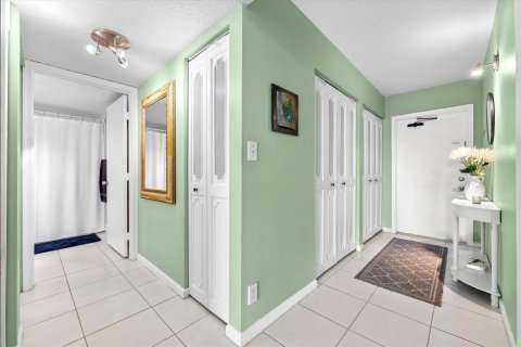 Condo in Deerfield Beach, Florida, 2 bedrooms  № 2182966 - photo 5