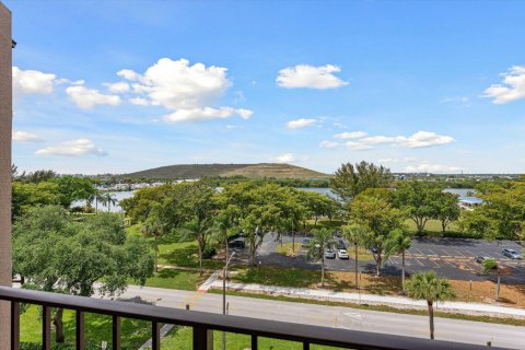 Condo in Deerfield Beach, Florida, 2 bedrooms  № 2182966 - photo 4