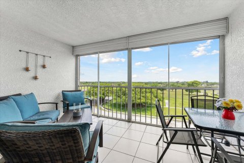 Condo in Deerfield Beach, Florida, 2 bedrooms  № 2182966 - photo 12