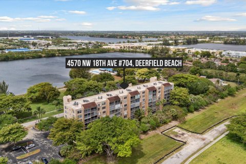 Condo in Deerfield Beach, Florida, 2 bedrooms  № 2182966 - photo 30