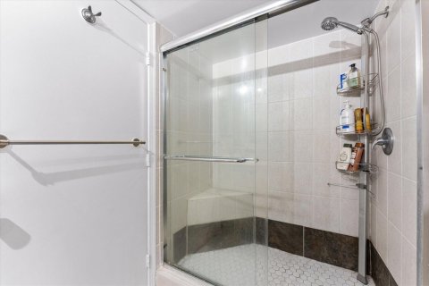 Condo in Deerfield Beach, Florida, 2 bedrooms  № 2182966 - photo 18