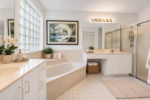 Casa en venta en Pembroke Pines, Florida, 4 dormitorios, 178.19 m2 № 2372425 - foto 20