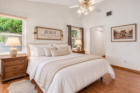 Casa en venta en Pembroke Pines, Florida, 4 dormitorios, 178.19 m2 № 2372425 - foto 17