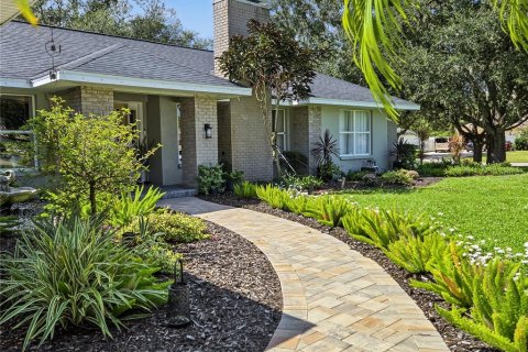 House in Bradenton, Florida 4 bedrooms, 288 sq.m. № 2431648 - photo 3