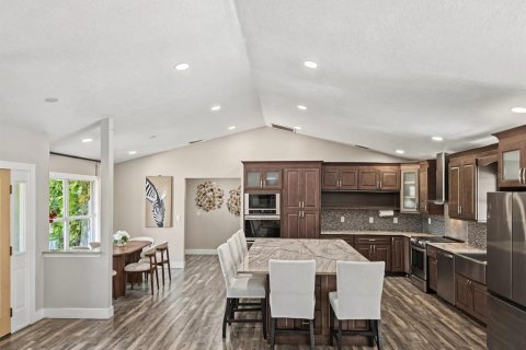 House in Bradenton, Florida 4 bedrooms, 288 sq.m. № 2431648 - photo 19