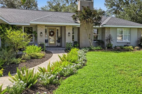 House in Bradenton, Florida 4 bedrooms, 288 sq.m. № 2431648 - photo 4