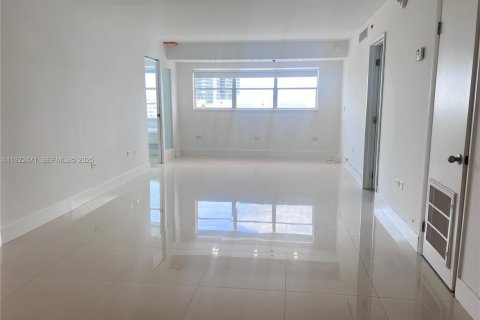 Copropriété à vendre à Miami Beach, Floride: 2 chambres, 87.33 m2 № 2026528 - photo 8