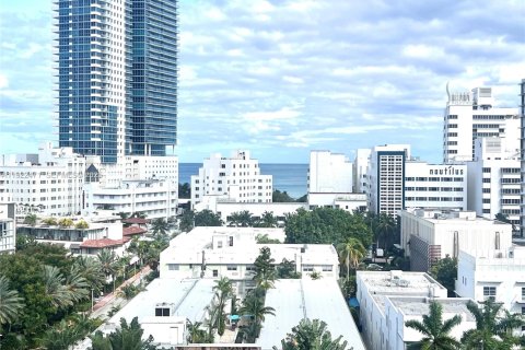 Copropriété à vendre à Miami Beach, Floride: 2 chambres, 87.33 m2 № 2026528 - photo 2