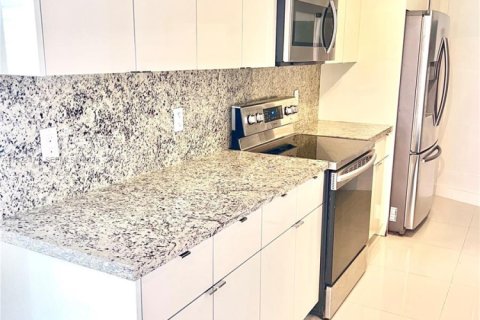 Copropriété à vendre à Miami Beach, Floride: 2 chambres, 87.33 m2 № 2026528 - photo 5