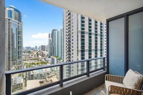 Condo in Miami, Florida, 1 bedroom  № 2279043 - photo 24