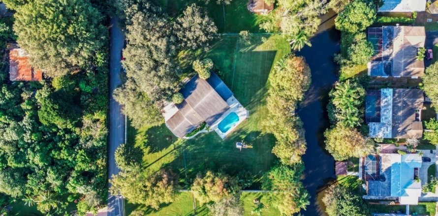 Villa ou maison à Cooper City, Floride 4 chambres, 205.22 m2 № 1215970