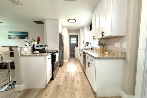 Casa en venta en Punta Gorda, Florida, 2 dormitorios, 86.96 m2 № 1866901 - foto 5