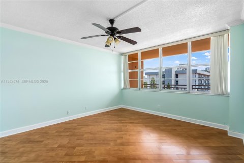 Condominio en alquiler en North Miami Beach, Florida, 1 dormitorio, 73.39 m2 № 2054462 - foto 20