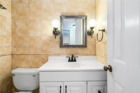 Condominio en alquiler en North Miami Beach, Florida, 1 dormitorio, 73.39 m2 № 2054462 - foto 19