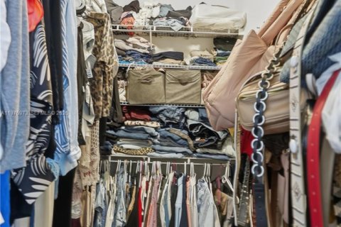 Townhouse in Deerfield Beach, Florida 3 bedrooms, 128.76 sq.m. № 2041535 - photo 26