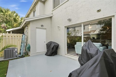 Townhouse in Deerfield Beach, Florida 3 bedrooms, 128.76 sq.m. № 2041535 - photo 22