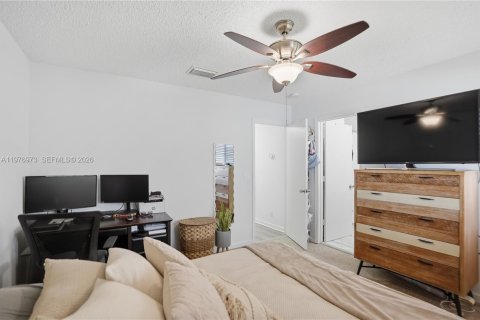 Townhouse in Deerfield Beach, Florida 3 bedrooms, 128.76 sq.m. № 2041535 - photo 25