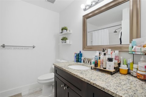 Townhouse in Deerfield Beach, Florida 3 bedrooms, 128.76 sq.m. № 2041535 - photo 29