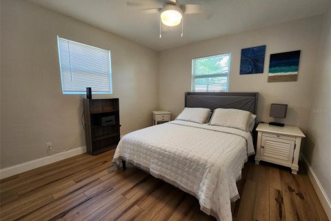 House in Clearwater, Florida 3 bedrooms, 79.15 sq.m. № 1853873 - photo 13