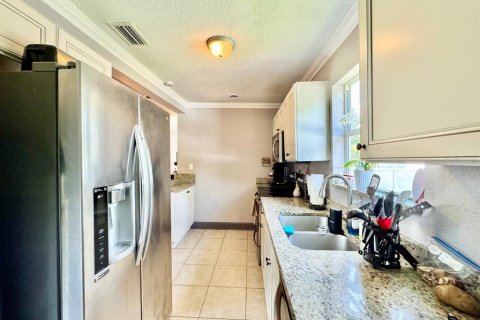 Villa ou maison à louer à Tampa, Floride: 3 chambres, 108.88 m2 № 2415017 - photo 14