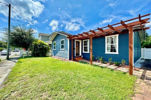 Villa ou maison à louer à Tampa, Floride: 3 chambres, 108.88 m2 № 2415017 - photo 2