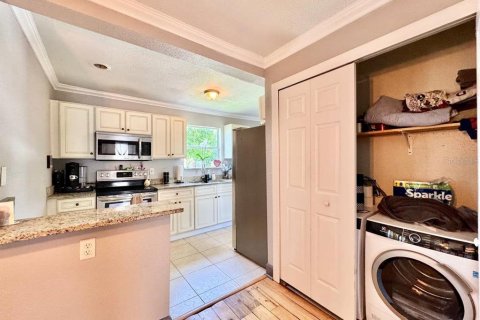 Villa ou maison à louer à Tampa, Floride: 3 chambres, 108.88 m2 № 2415017 - photo 10