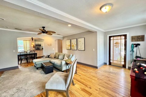 Villa ou maison à louer à Tampa, Floride: 3 chambres, 108.88 m2 № 2415017 - photo 4