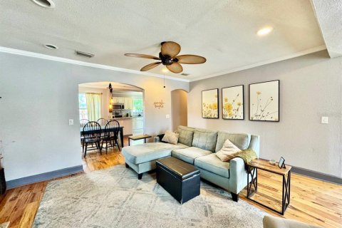 Villa ou maison à louer à Tampa, Floride: 3 chambres, 108.88 m2 № 2415017 - photo 6