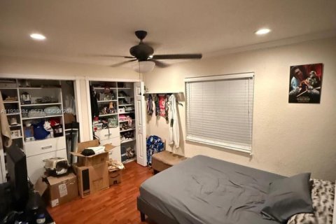 Villa ou maison à vendre à Pembroke Pines, Floride: 4 chambres, 146.6 m2 № 1997830 - photo 3