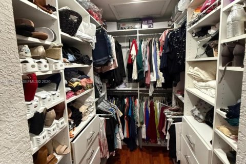 Villa ou maison à vendre à Pembroke Pines, Floride: 4 chambres, 146.6 m2 № 1997830 - photo 4