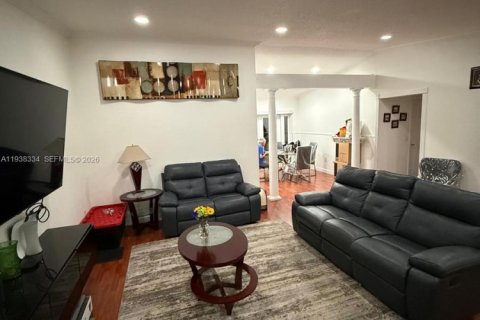 Villa ou maison à vendre à Pembroke Pines, Floride: 4 chambres, 146.6 m2 № 1997830 - photo 8