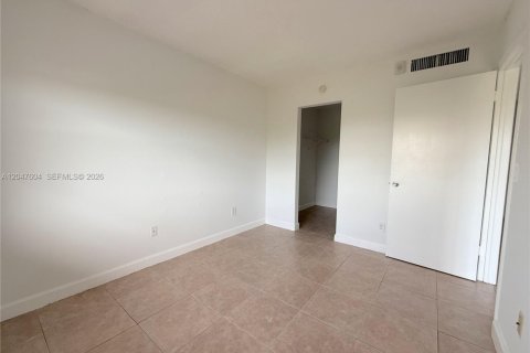 Copropriété à louer à Cutler Bay, Floride: 1 chambre, 55.74 m2 № 2278864 - photo 11