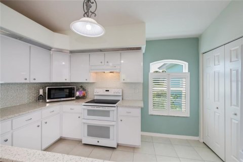 House in Rotonda, Florida 3 bedrooms, 149.48 sq.m. № 2142451 - photo 14