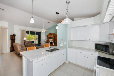 House in Rotonda, Florida 3 bedrooms, 149.48 sq.m. № 2142451 - photo 15