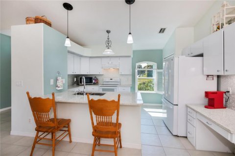 House in Rotonda, Florida 3 bedrooms, 149.48 sq.m. № 2142451 - photo 13