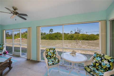 House in Rotonda, Florida 3 bedrooms, 149.48 sq.m. № 2142451 - photo 7