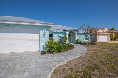 House in Rotonda, Florida 3 bedrooms, 149.48 sq.m. № 2142451 - photo 9
