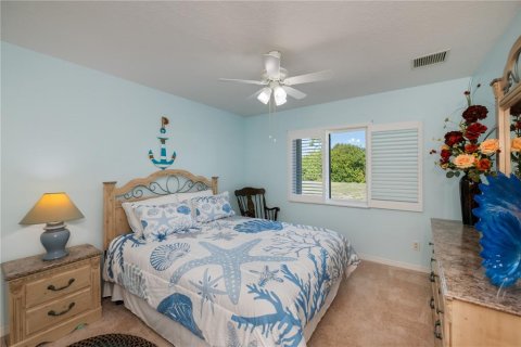 House in Rotonda, Florida 3 bedrooms, 149.48 sq.m. № 2142451 - photo 26