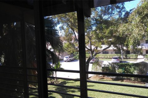 Condo in Deerfield Beach, Florida, 2 bedrooms  № 2248247 - photo 7