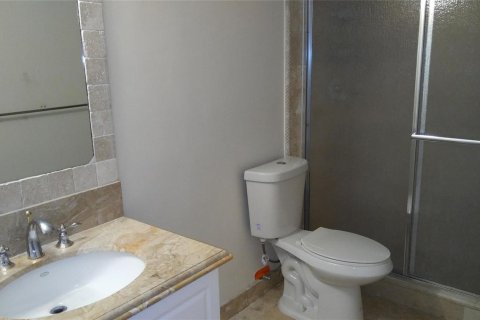 Condo in Deerfield Beach, Florida, 2 bedrooms  № 2248247 - photo 6