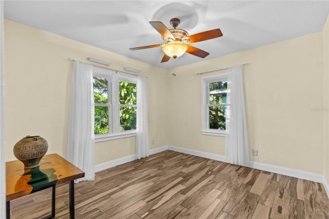 House in Dunedin, Florida 3 bedrooms, 164.99 sq.m. № 1834629 - photo 19