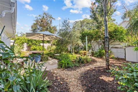 House in Dunedin, Florida 3 bedrooms, 164.99 sq.m. № 1834629 - photo 30