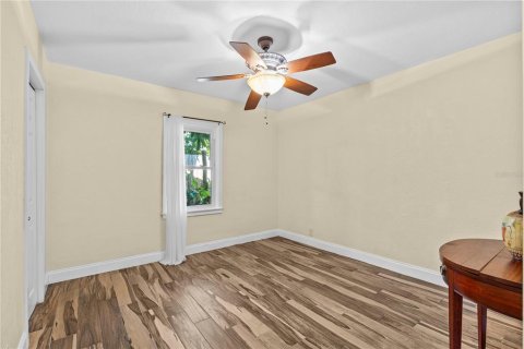 House in Dunedin, Florida 3 bedrooms, 164.99 sq.m. № 1834629 - photo 20