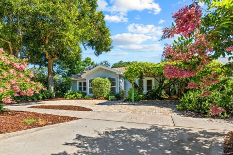 House in Dunedin, Florida 3 bedrooms, 164.99 sq.m. № 1834629 - photo 21